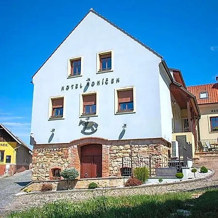 Konicek Szálloda 3*