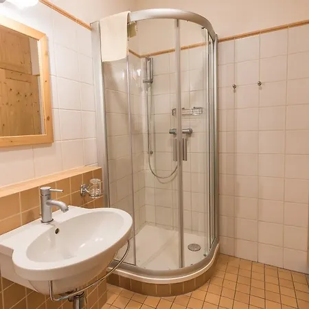 Koníček 3*